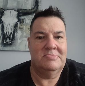 Meet your Posher, Eric